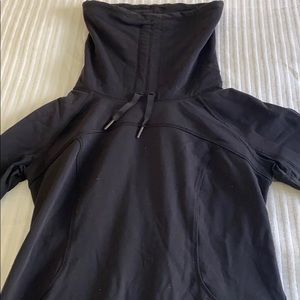 Lululemon jacket with thumb holes sz6